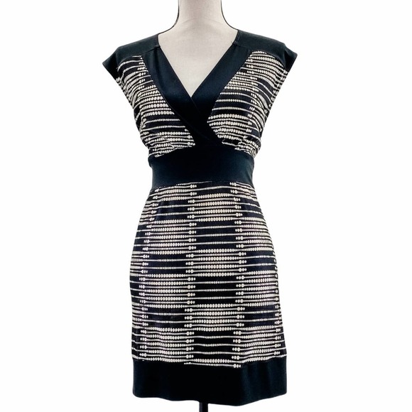 BLACK & Gray Printed Sleeveless Surplice V-Neck Mini Sweater Dress - Picture 1 of 12
